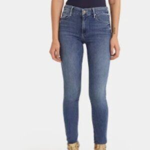 MOTHER Denim, style: The Looker, wash: groovin’